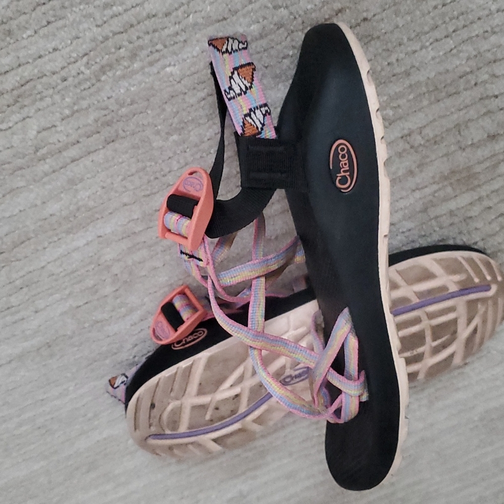Chaco Sandals RARE Ice Cream pattern🍦💕🍦 - Picture 4 of 7